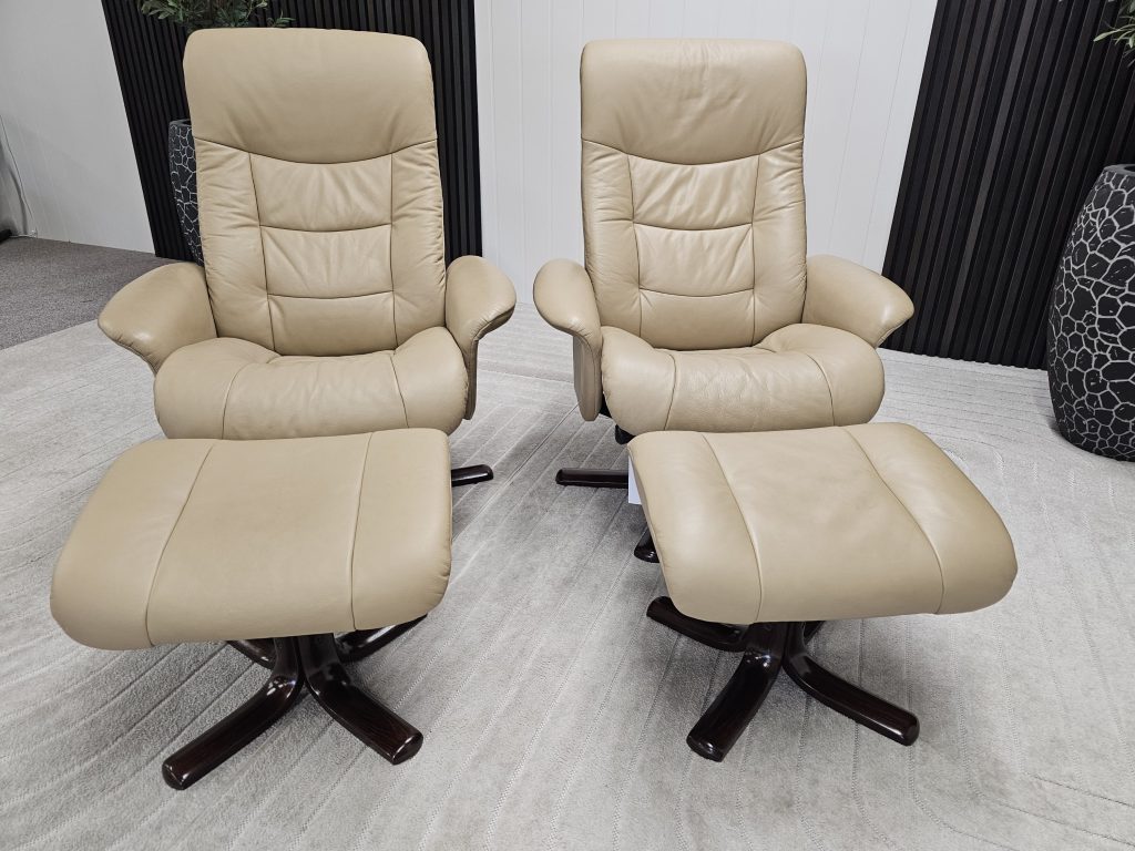 2 stk IMG Comfort lenestoler med krakk