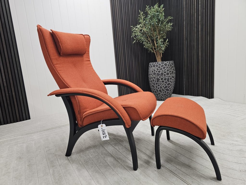Brunstad Delta Legend lenestol med krakk