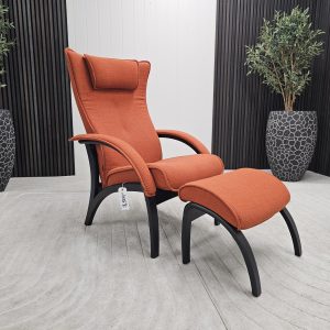 Brunstad Delta Legend lenestol med krakk - Bilde 1