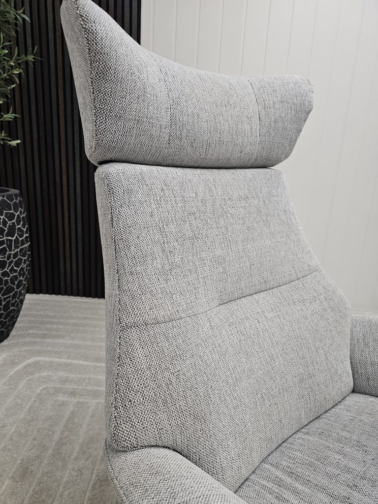 Conform Air høy rygg lenestol med krakk