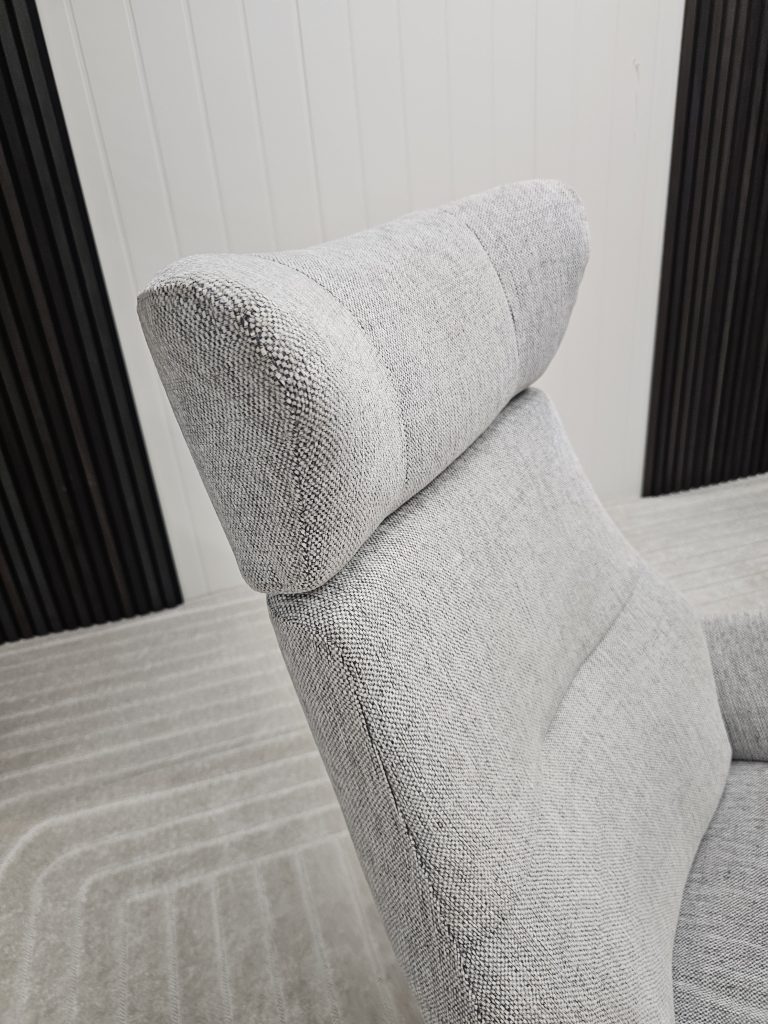 Conform Air høy rygg lenestol med krakk