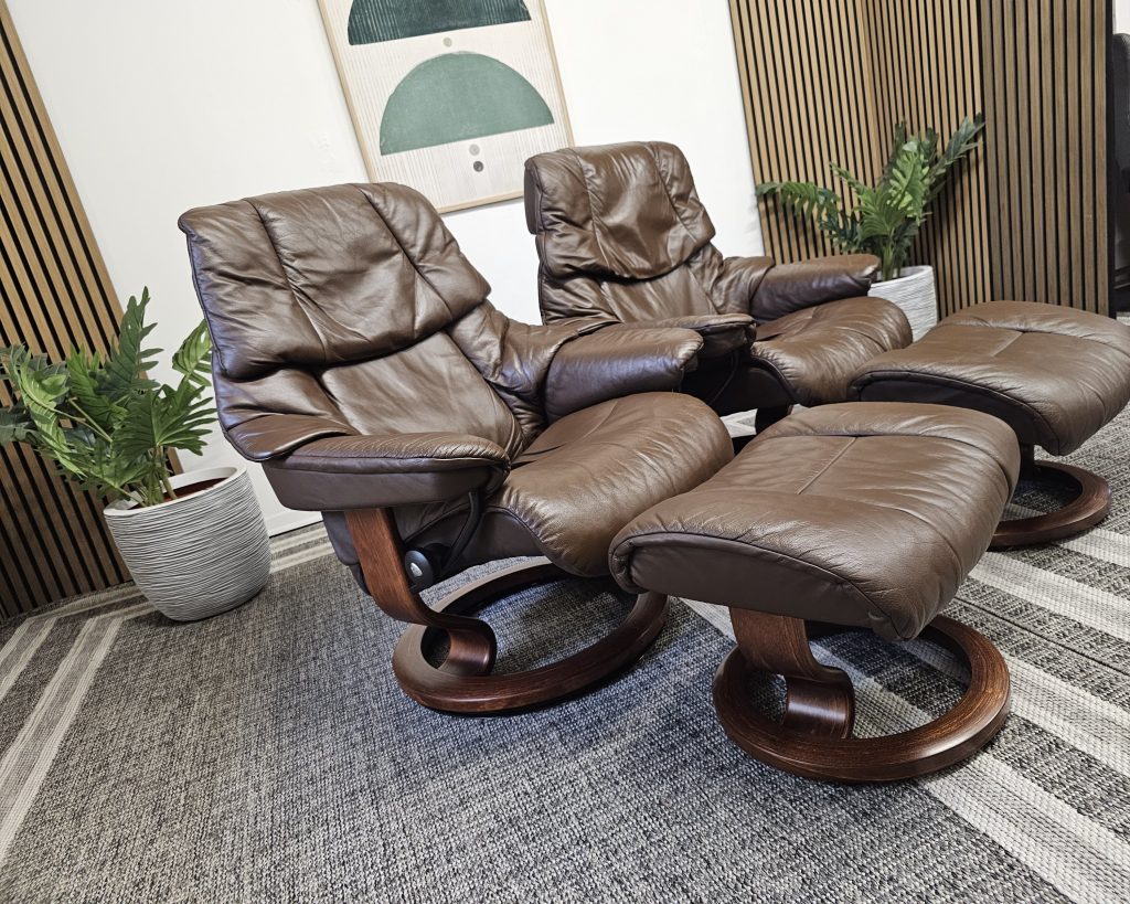2 stk. Stressless® Reno lenestoler med krakk