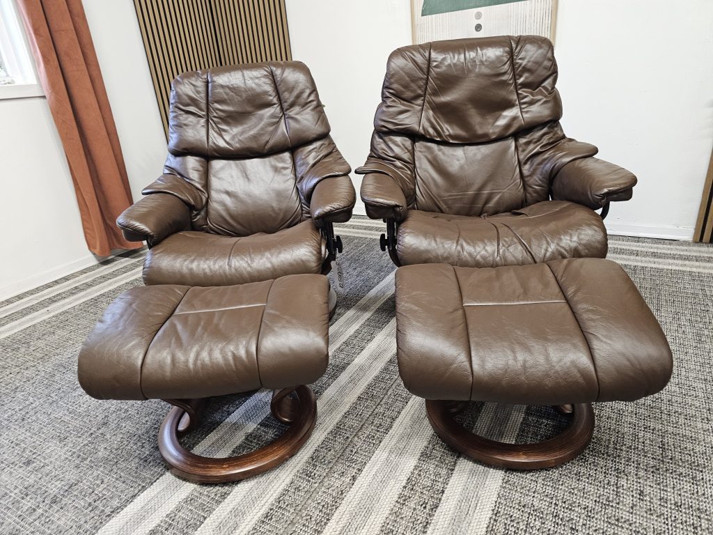 2 stk. Stressless® Reno lenestoler med krakk