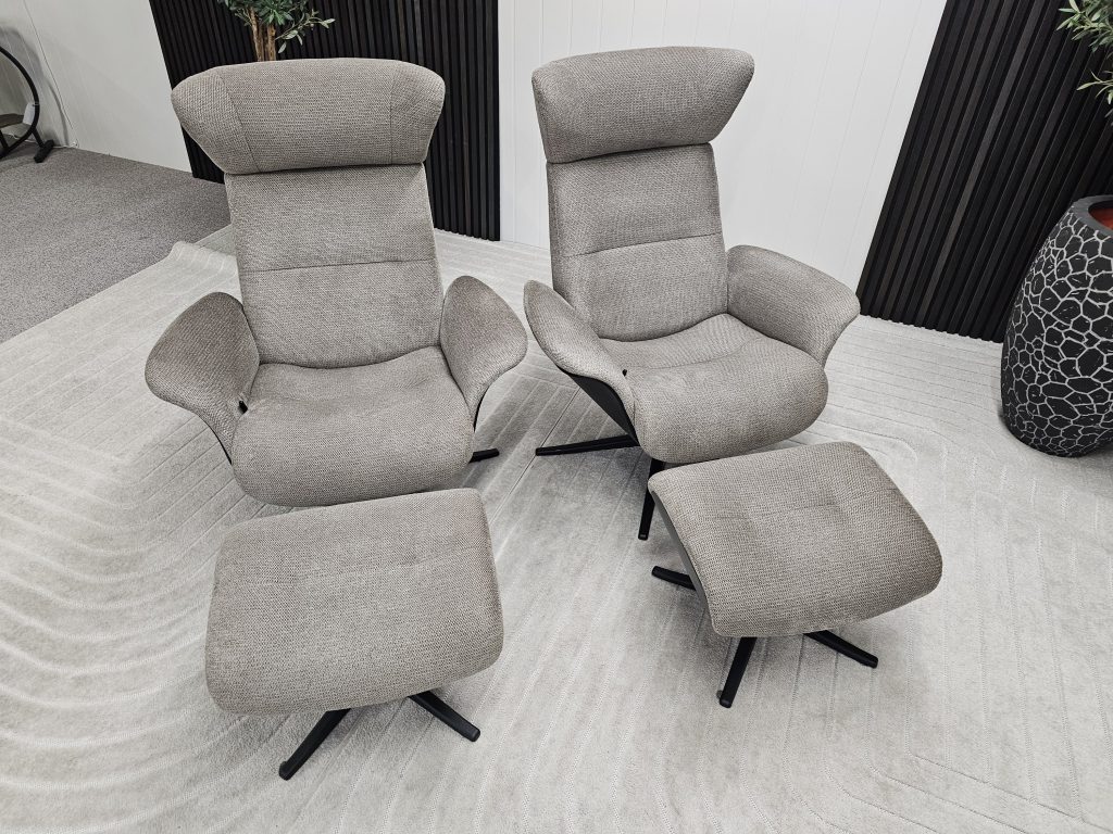2 stk. IMG Taycan Medium lenestoler med krakk