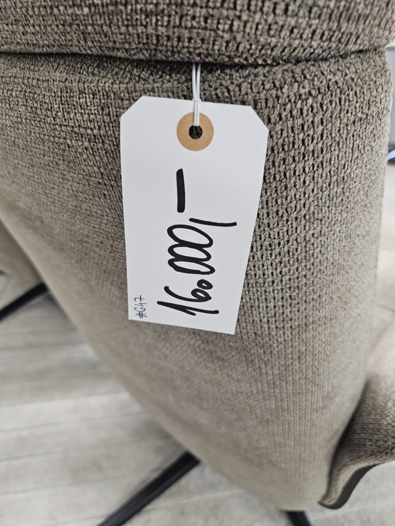 2 stk. IMG Taycan Medium lenestoler med krakk