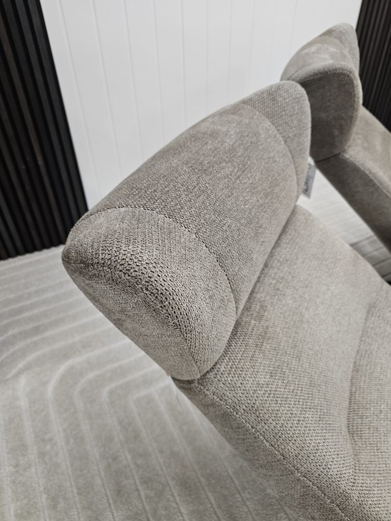 2 stk. IMG Taycan Medium lenestoler med krakk