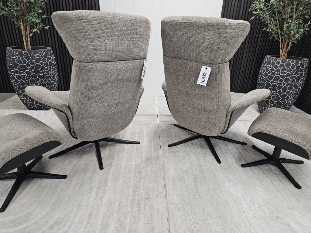 2 stk. IMG Taycan Medium lenestoler med krakk