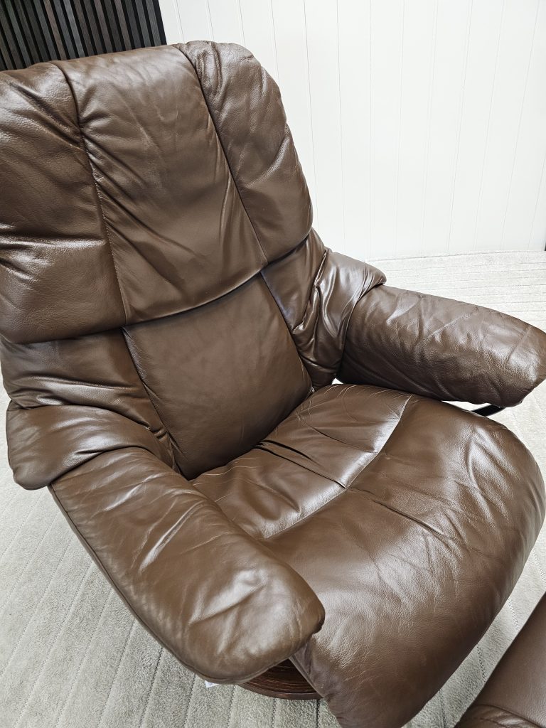 Stressless® Reno lenestol med krakk