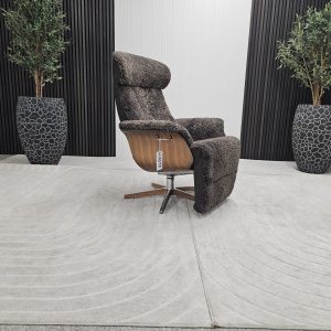 Conform Timeout lenestol fåreskinn med fothviler - Bilde 3