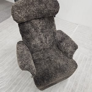 Conform Timeout lenestol fåreskinn med fothviler - Bilde 5