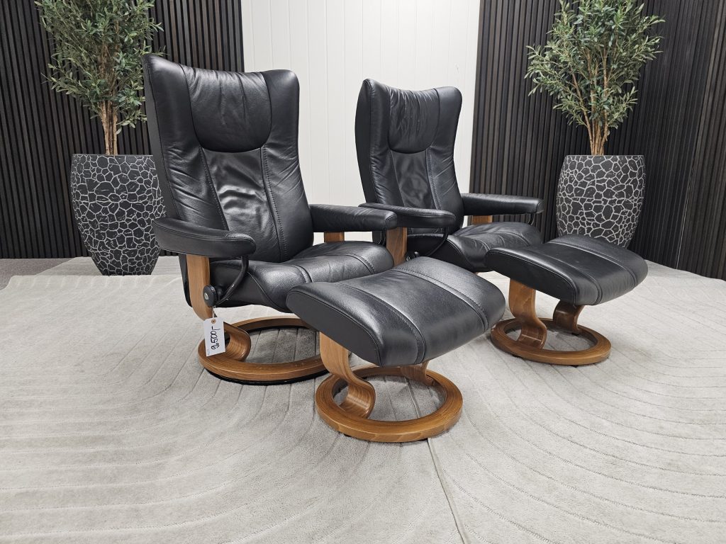 2 stk. Stressless® Wing lenestoler med krakk