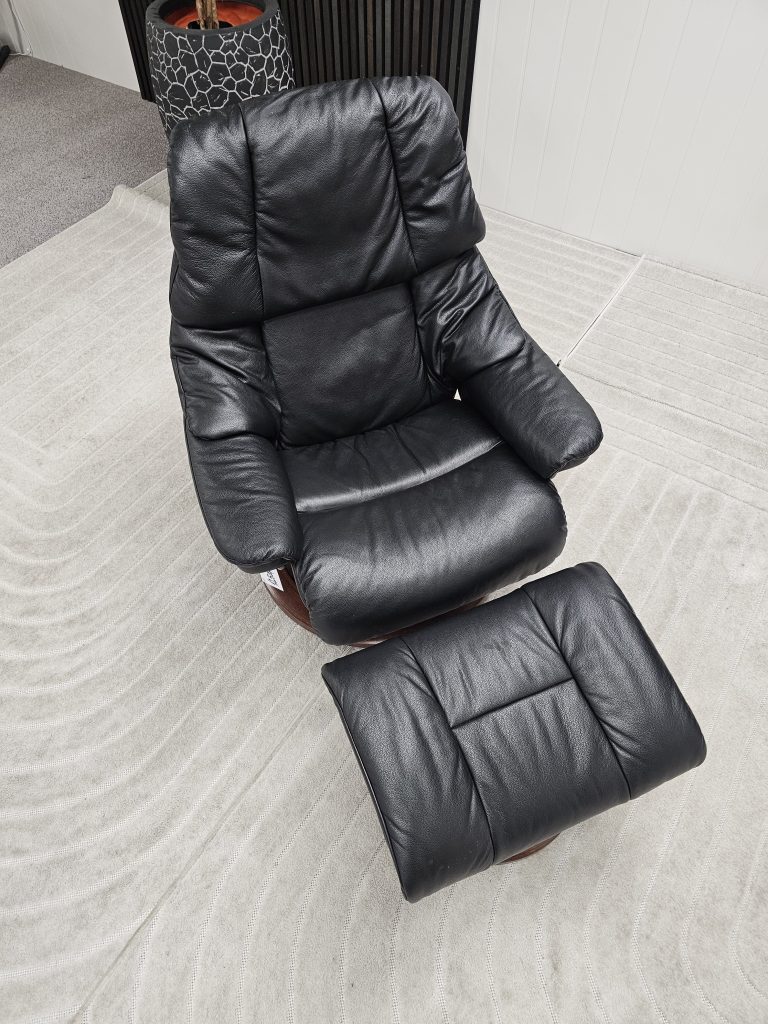 Stressless® Reno lenestol med krakk