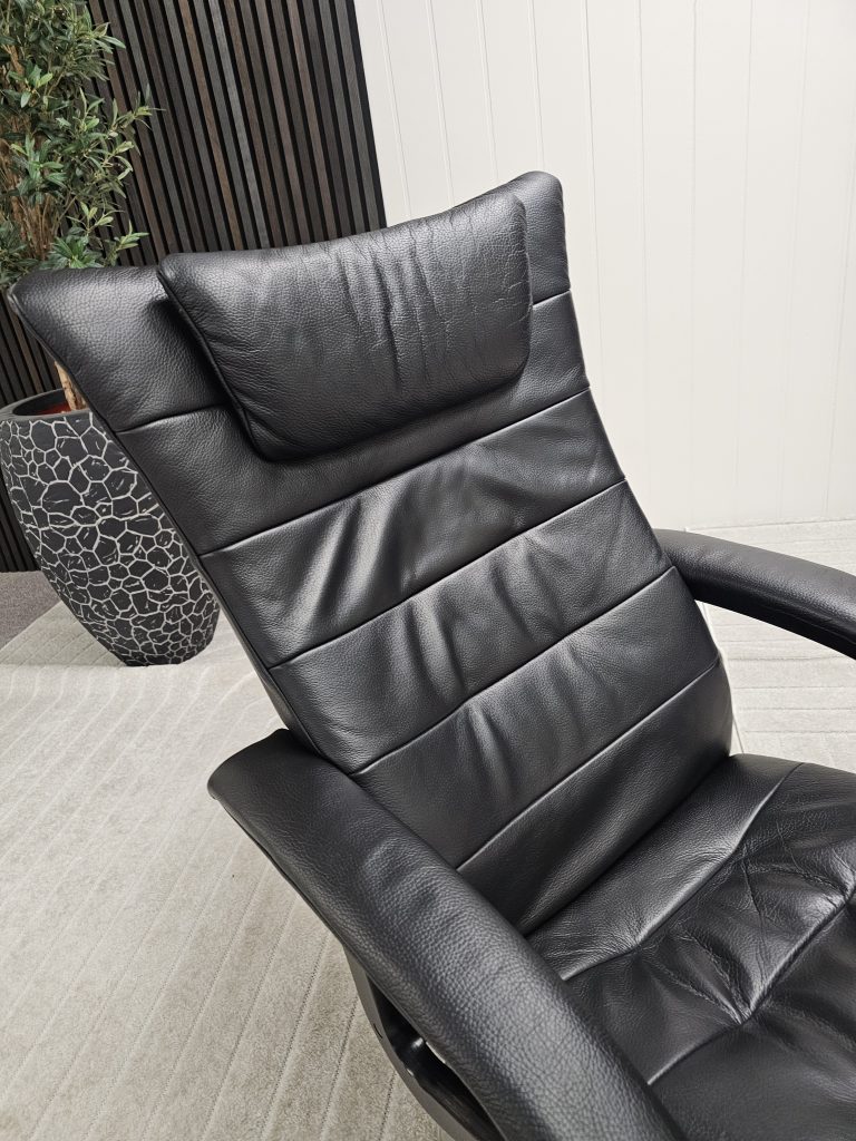 Brunstad Delta Swing lenestol med krakk