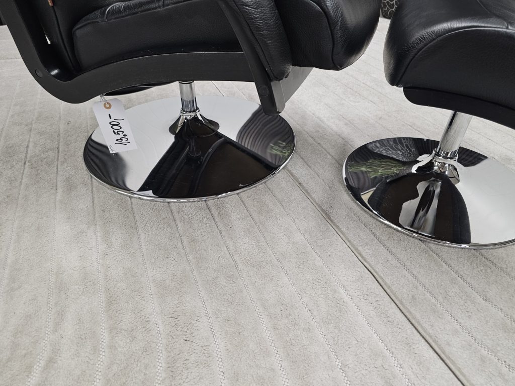 Brunstad Delta Swing lenestol med krakk