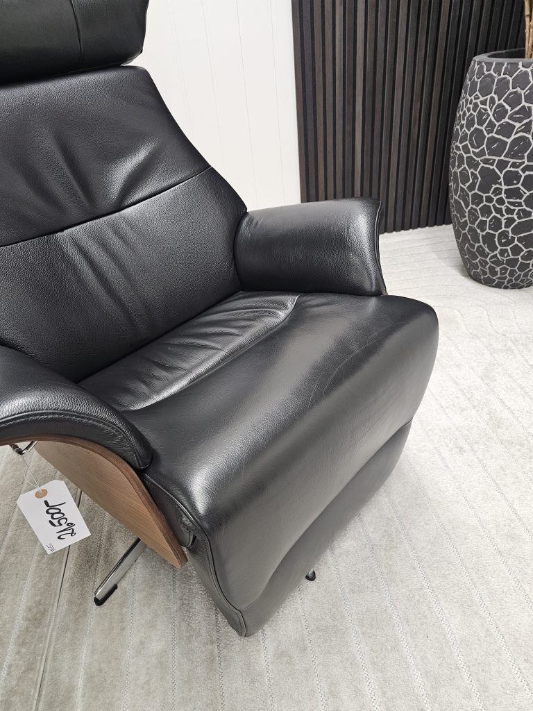 2 stk. Conform Air lenestoler med integrert fothviler