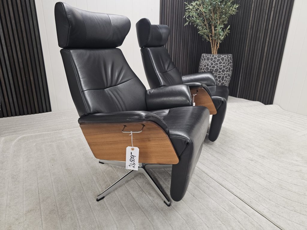 2 stk. Conform Air lenestoler med integrert fothviler