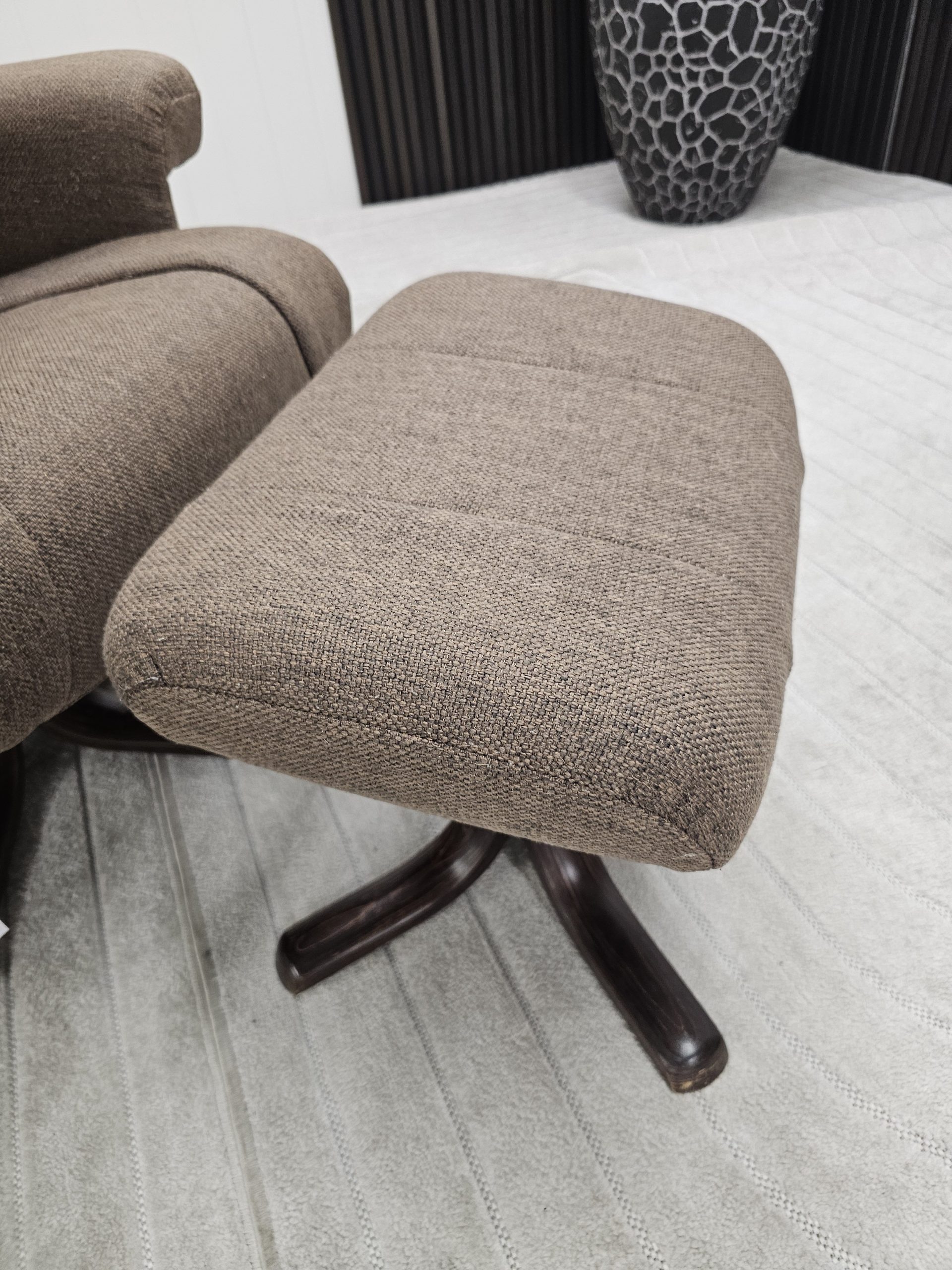 IMG Comfort lenestol med krakk - Bilde 11