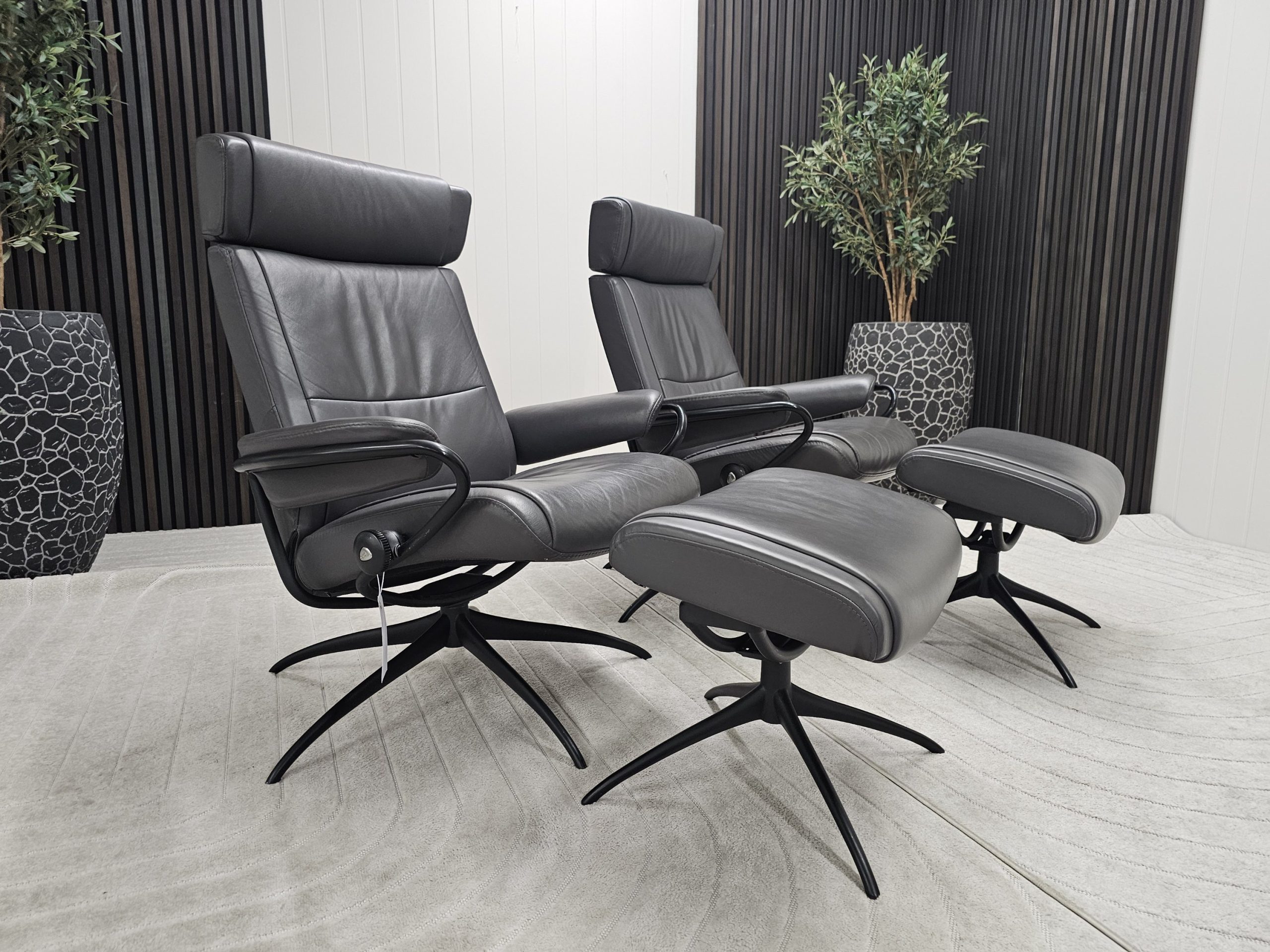 2 stk. Stressless® Paris lenestoler med krakk- SOLGT - Bilde 1