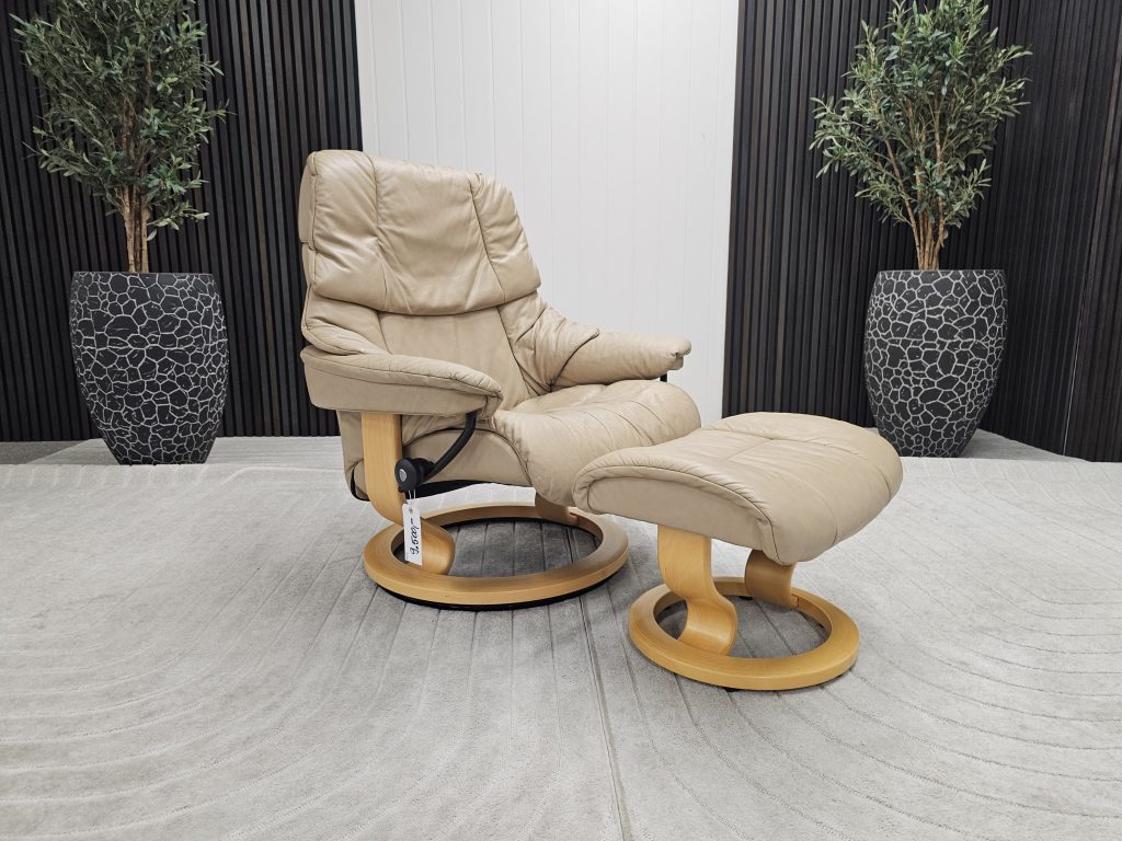Stressless® Reno lenestol med krakk