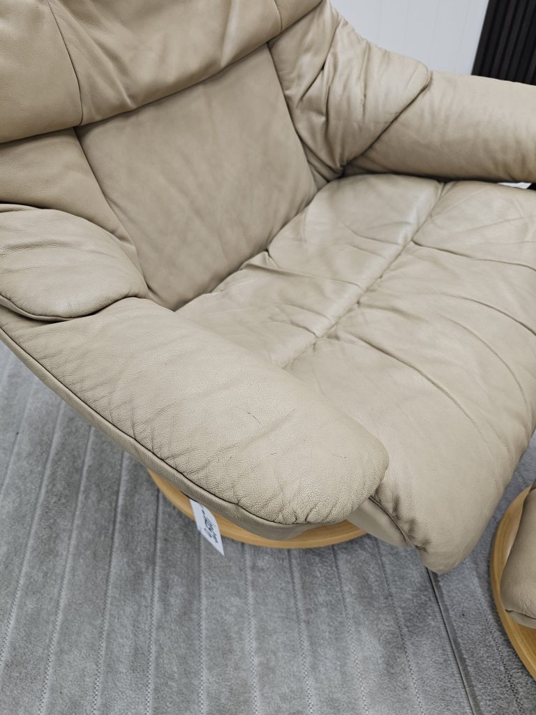 Stressless® Reno lenestol med krakk