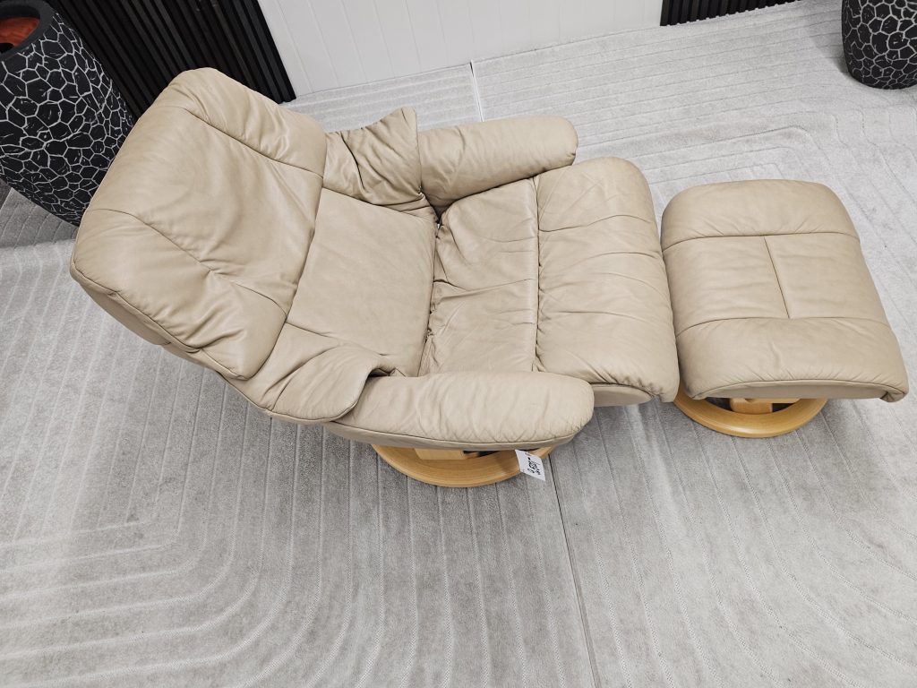 Stressless® Reno lenestol med krakk