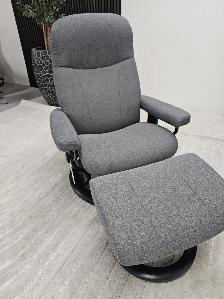 Stressless® Consul lenestol med krakk