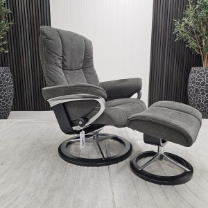 Stressless® Mayfair Signature lenestol med krakk - Bilde 1