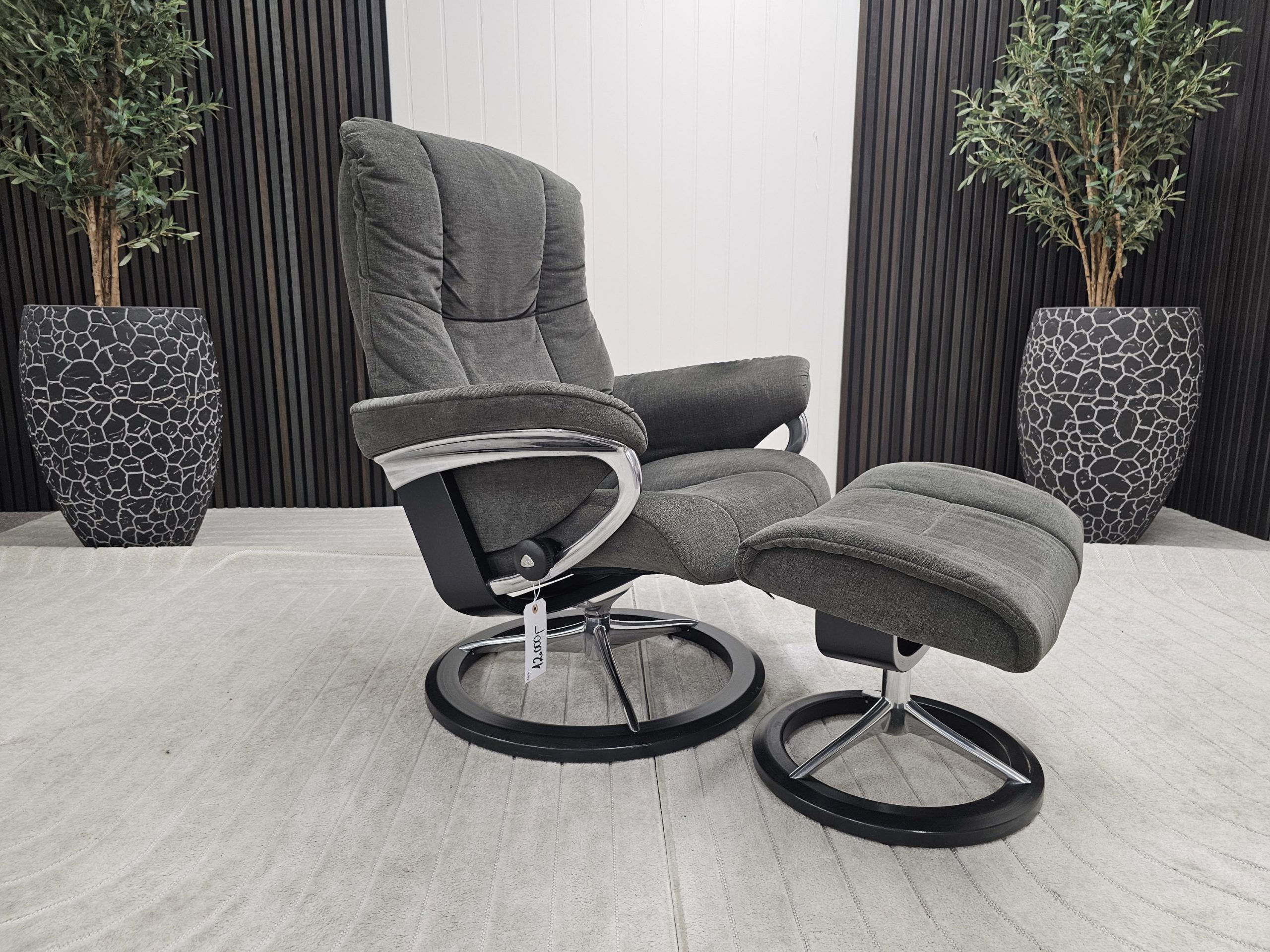 Stressless® Mayfair Signature lenestol med krakk - Bilde 1