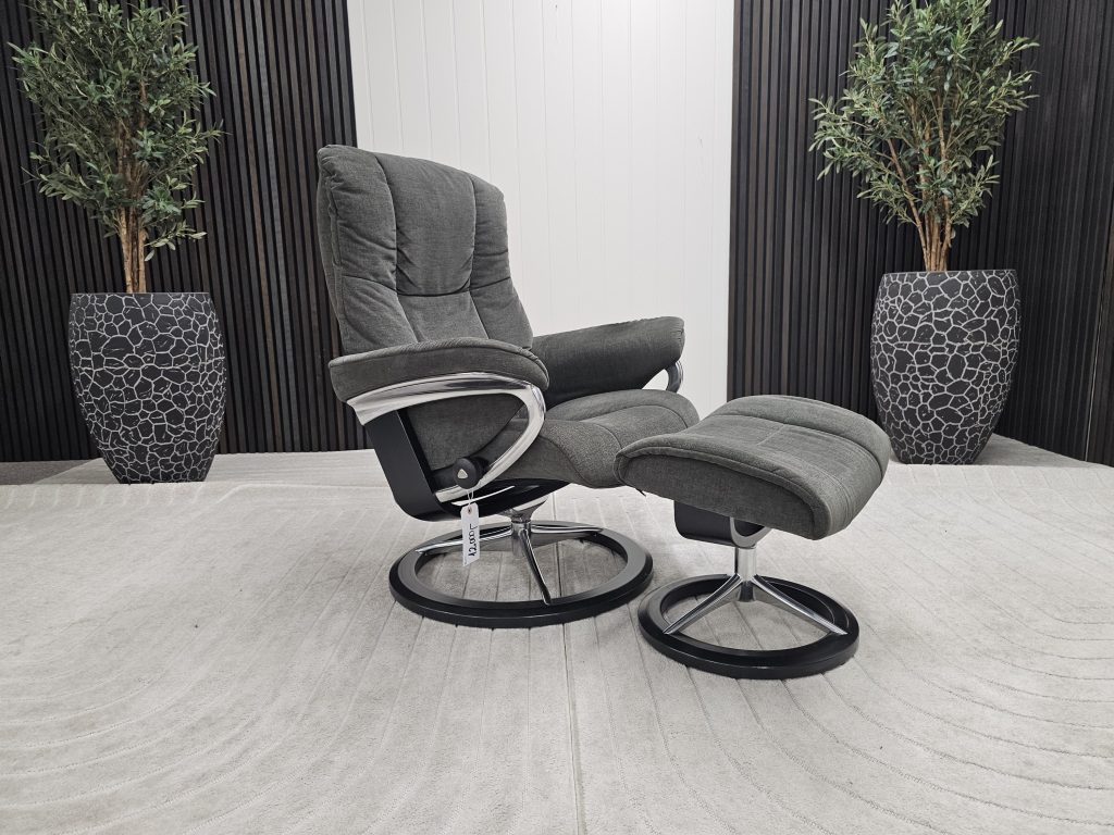 Stressless® Mayfair Signature lenestol med krakk