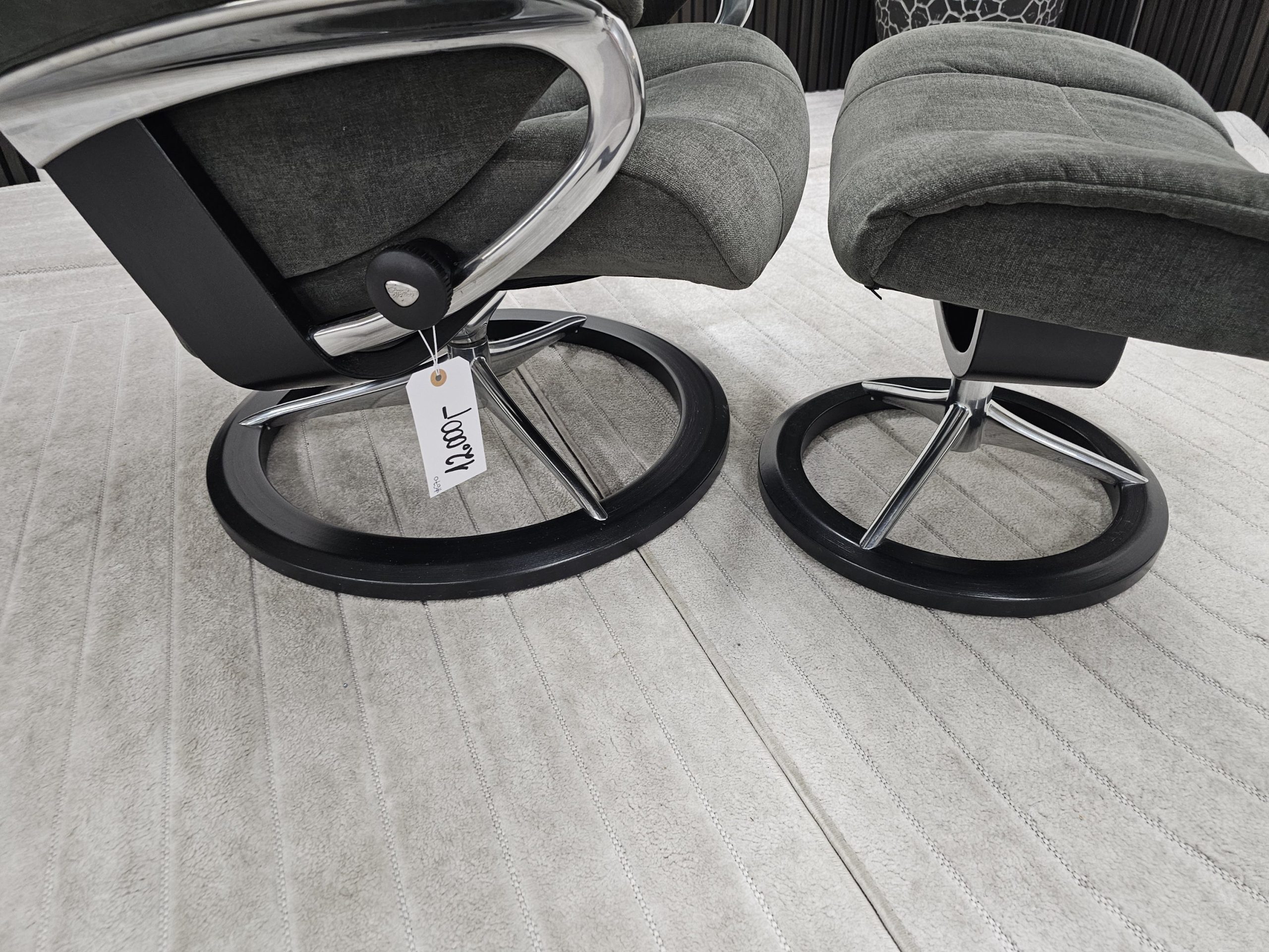 Stressless® Mayfair Signature lenestol med krakk - Bilde 7