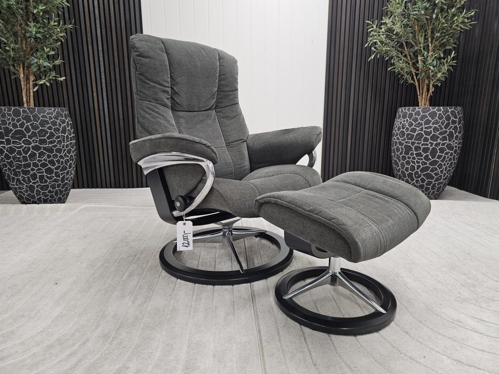 Stressless® Mayfair Signature lenestol med krakk