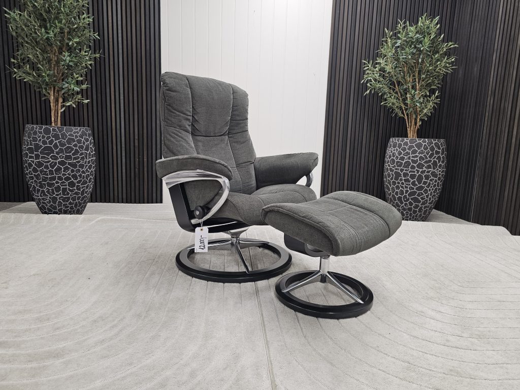 Stressless® Mayfair Signature lenestol med krakk