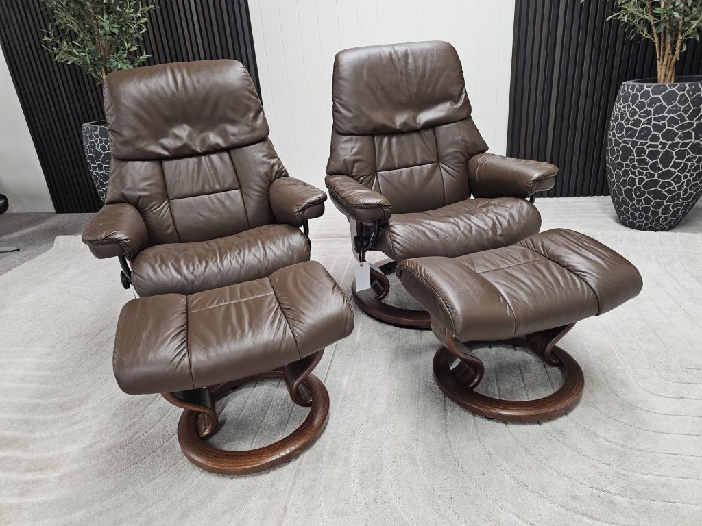 2 stk. Stressless® Ruby lenestoler med krakk
