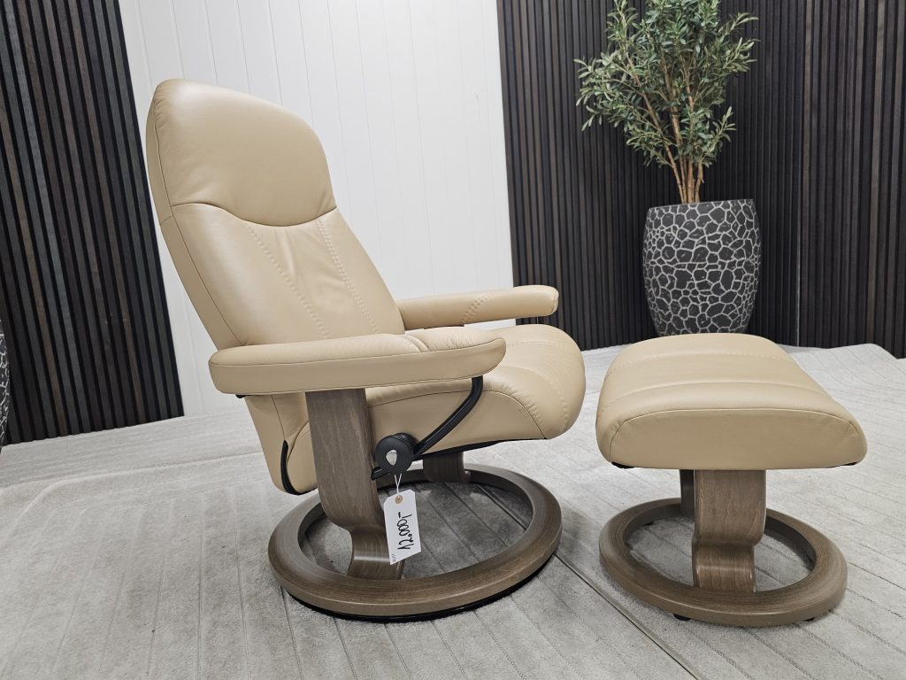 Stressless® Consul lenestol med krakk
