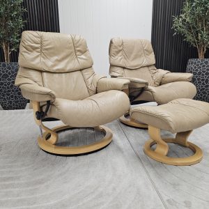 2 stk. Stressless® Reno lenestoler + krakk - Bilde 1