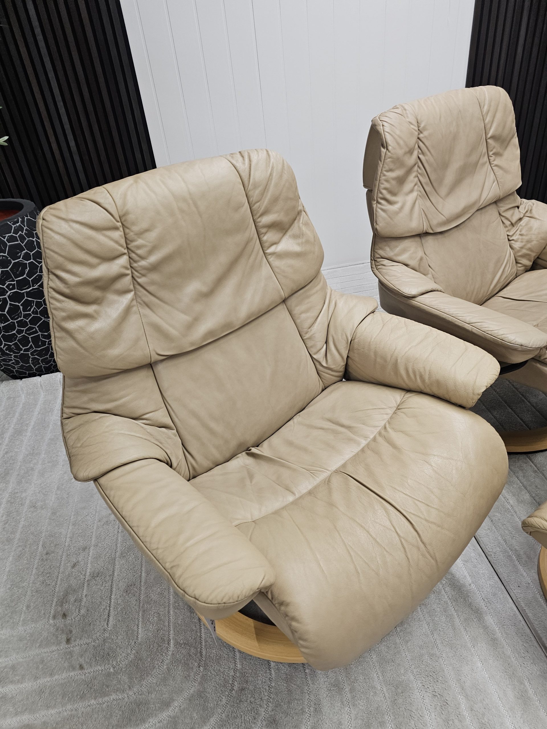 2 stk. Stressless® Reno lenestoler + krakk - Bilde 16