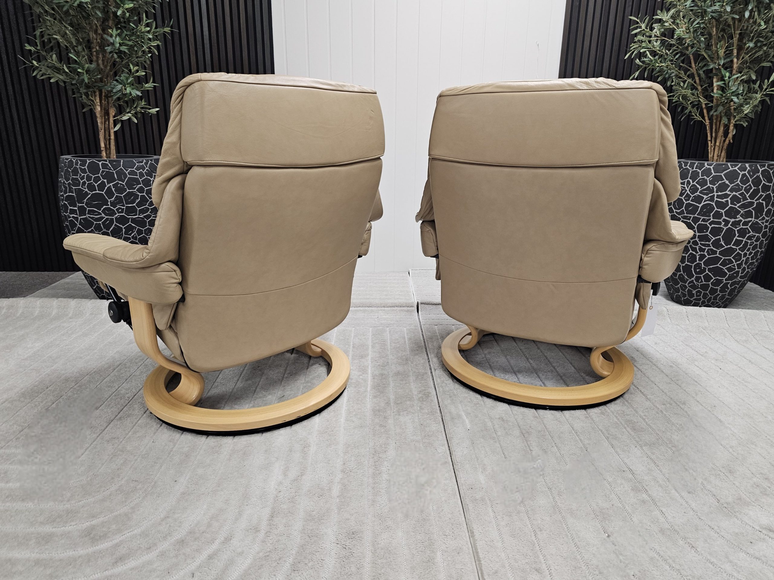 2 stk. Stressless® Reno lenestoler + krakk - Bilde 8