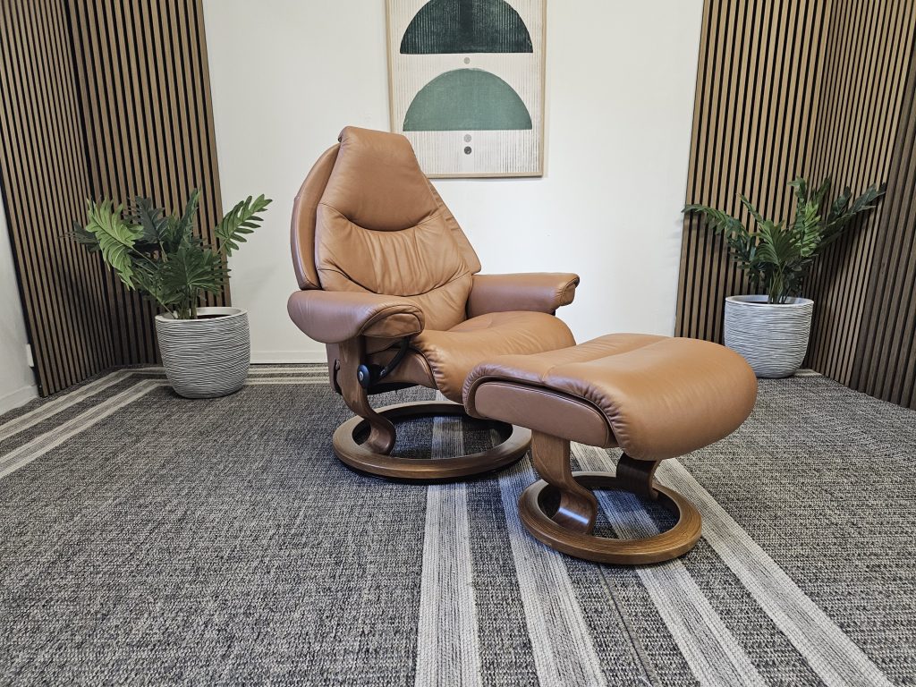 Stressless® Voyager lenestol med krakk