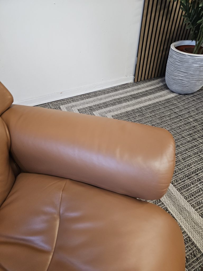 Stressless® Voyager lenestol med krakk