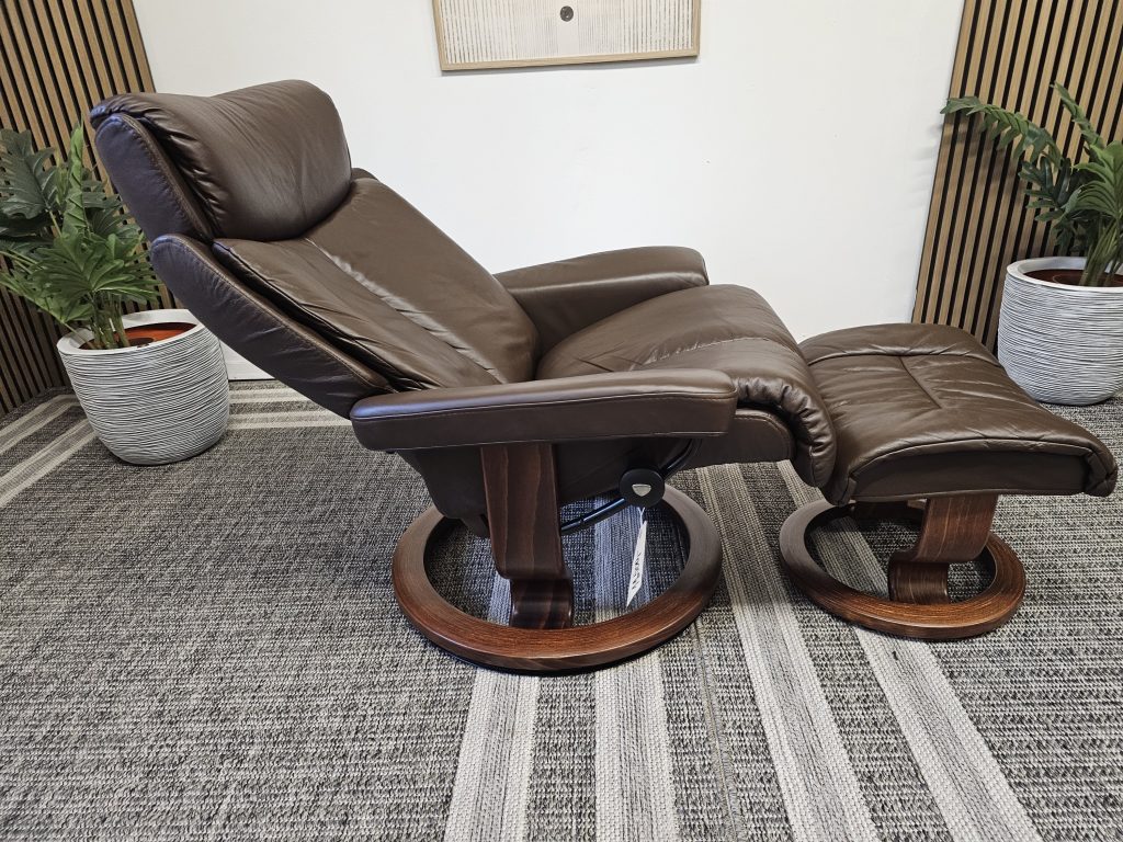 Stressless® Magic lenestol med krakk