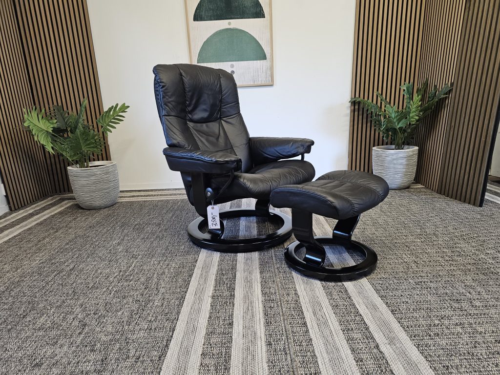 Stressless® Mayfair lenestol med krakk