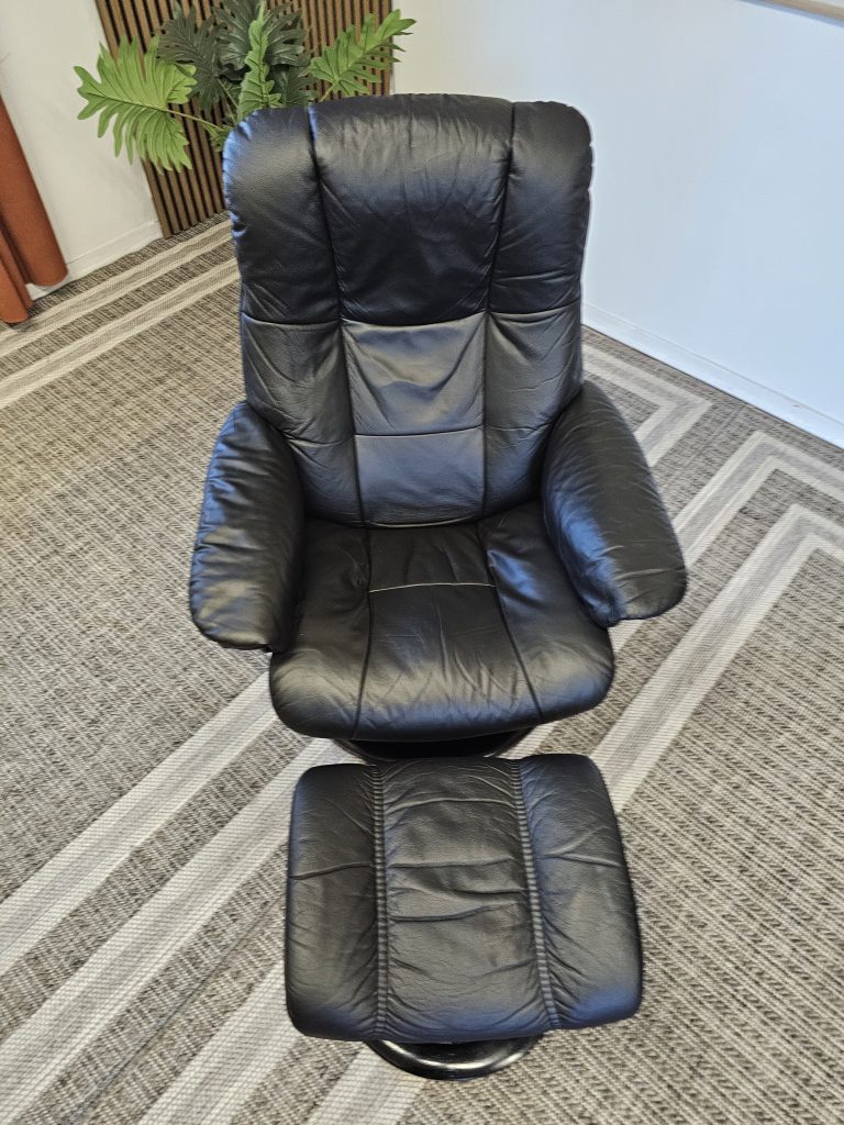 Stressless® Mayfair lenestol med krakk