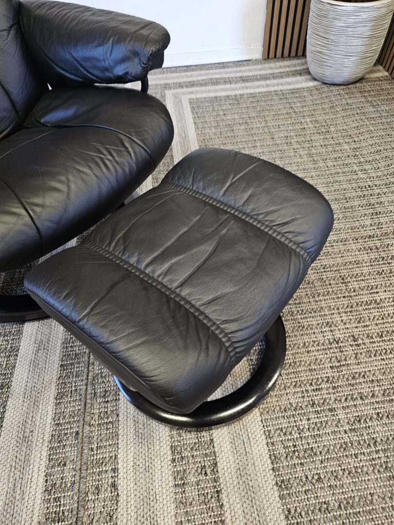 Stressless® Mayfair lenestol med krakk