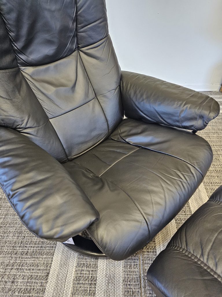 Stressless® Mayfair lenestol med krakk